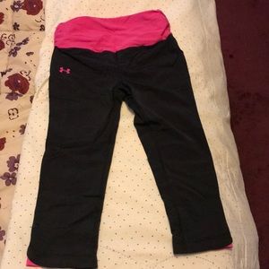 UnderArmour heat gear Capri workout pants